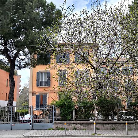 Tupertu Sant'Orsola - Centro Apartment Bologna Luaran gambar